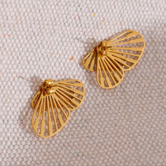 Gorgeous Butterfly Earrings - Picture 4 of 8